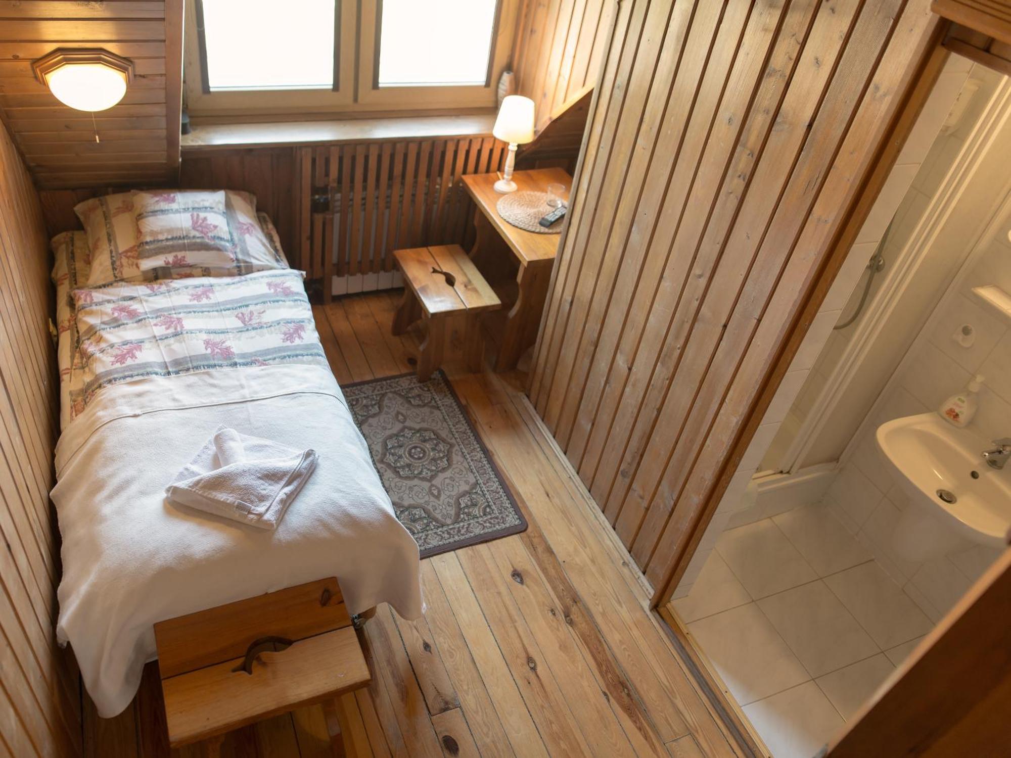 Hotel Wyrwidab Chodzież 部屋 写真